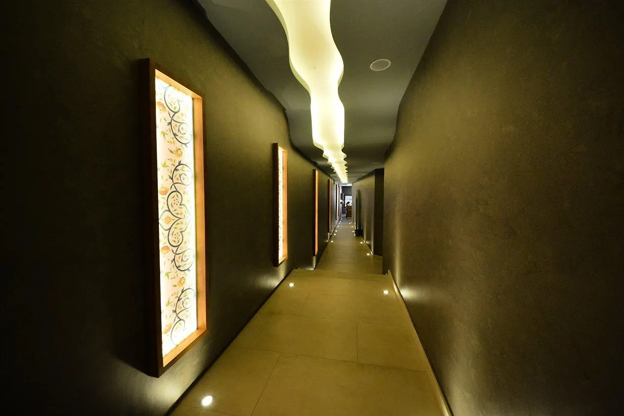 איסמלר Idas Hotel (Adults Only)