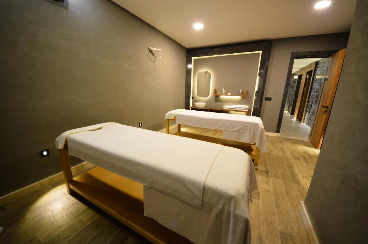 איסמלר Idas Hotel (Adults Only) 4*,