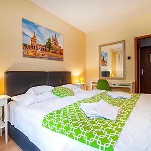 Otel Bobbio ***